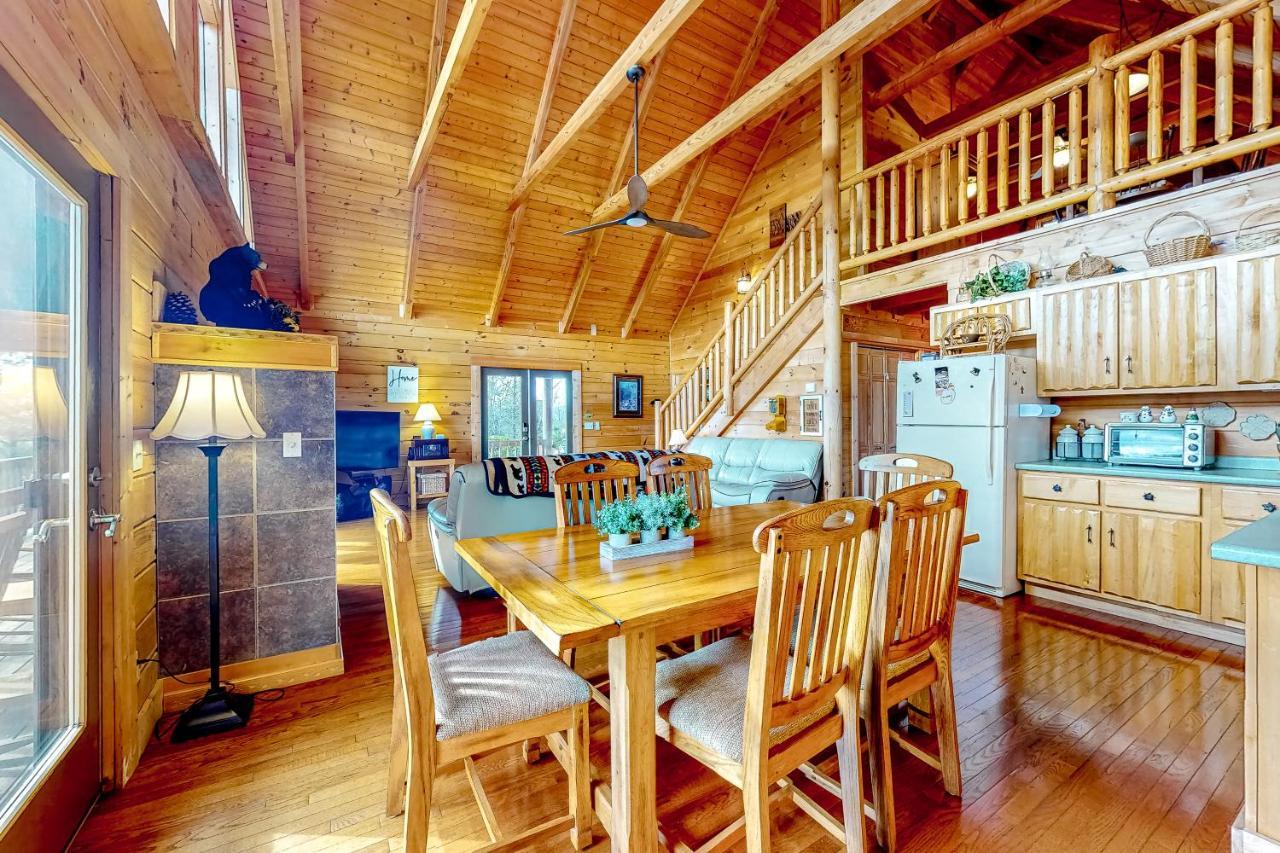 Lazy Bear Lodge Sevierville Eksteriør bilde