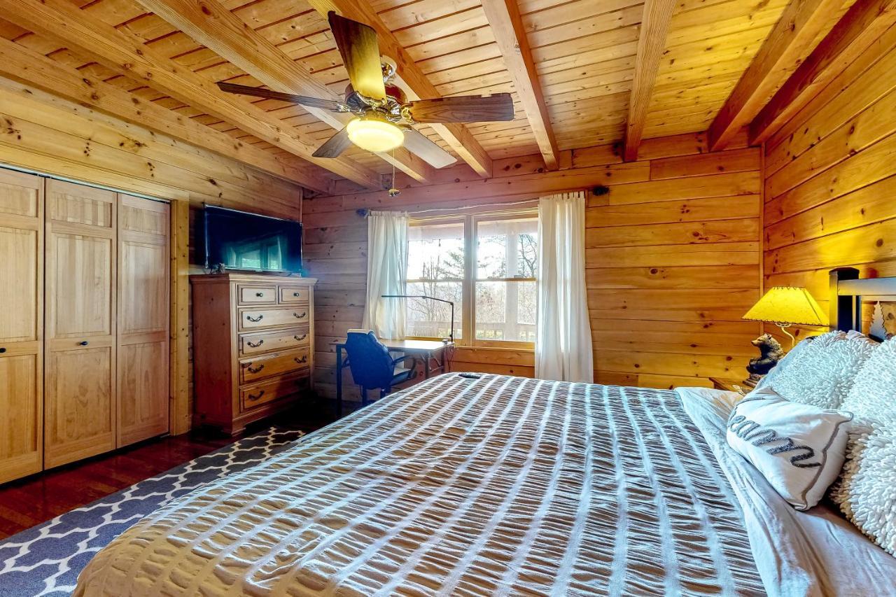 Lazy Bear Lodge Sevierville Eksteriør bilde