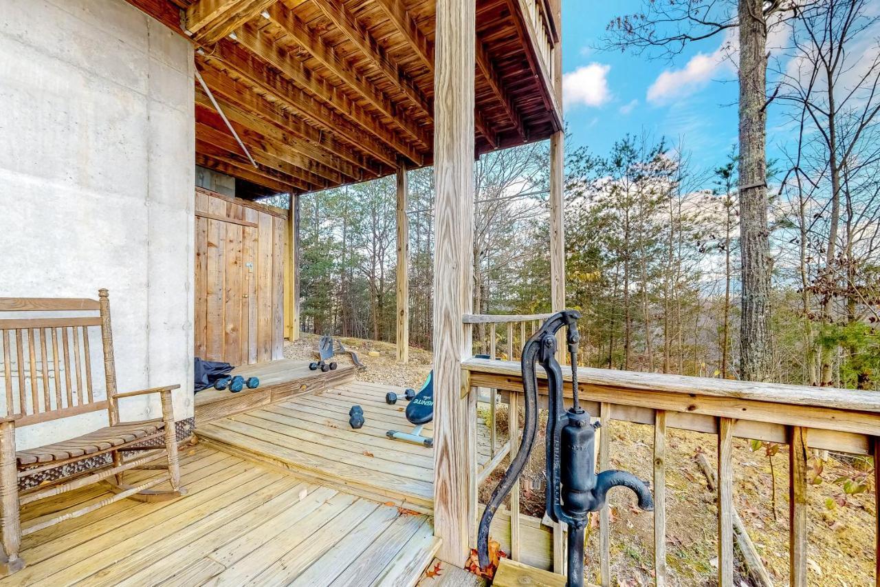 Lazy Bear Lodge Sevierville Eksteriør bilde
