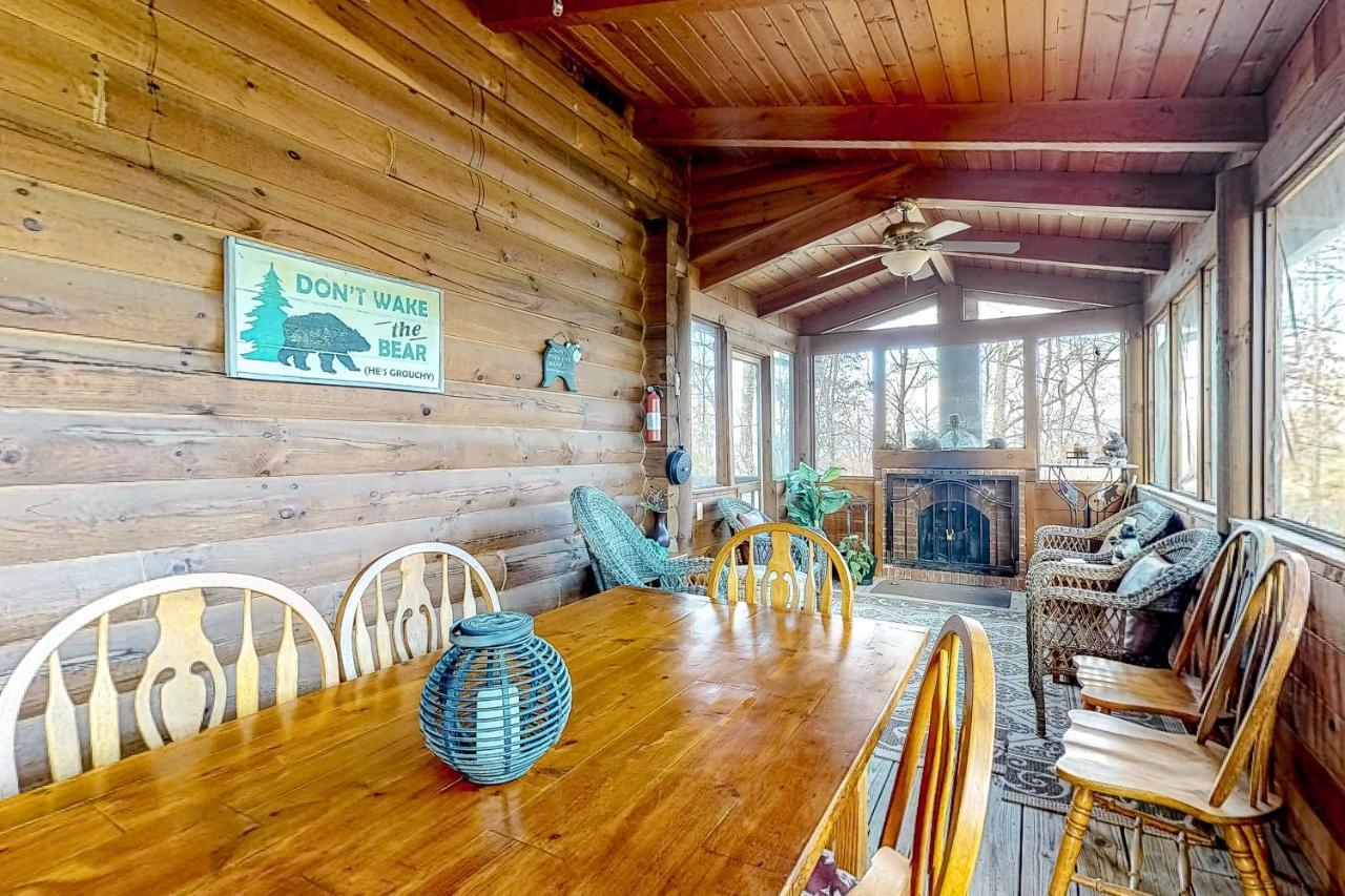 Lazy Bear Lodge Sevierville Eksteriør bilde
