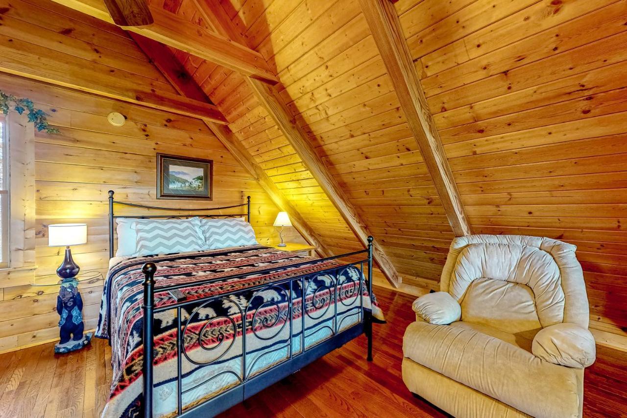 Lazy Bear Lodge Sevierville Eksteriør bilde